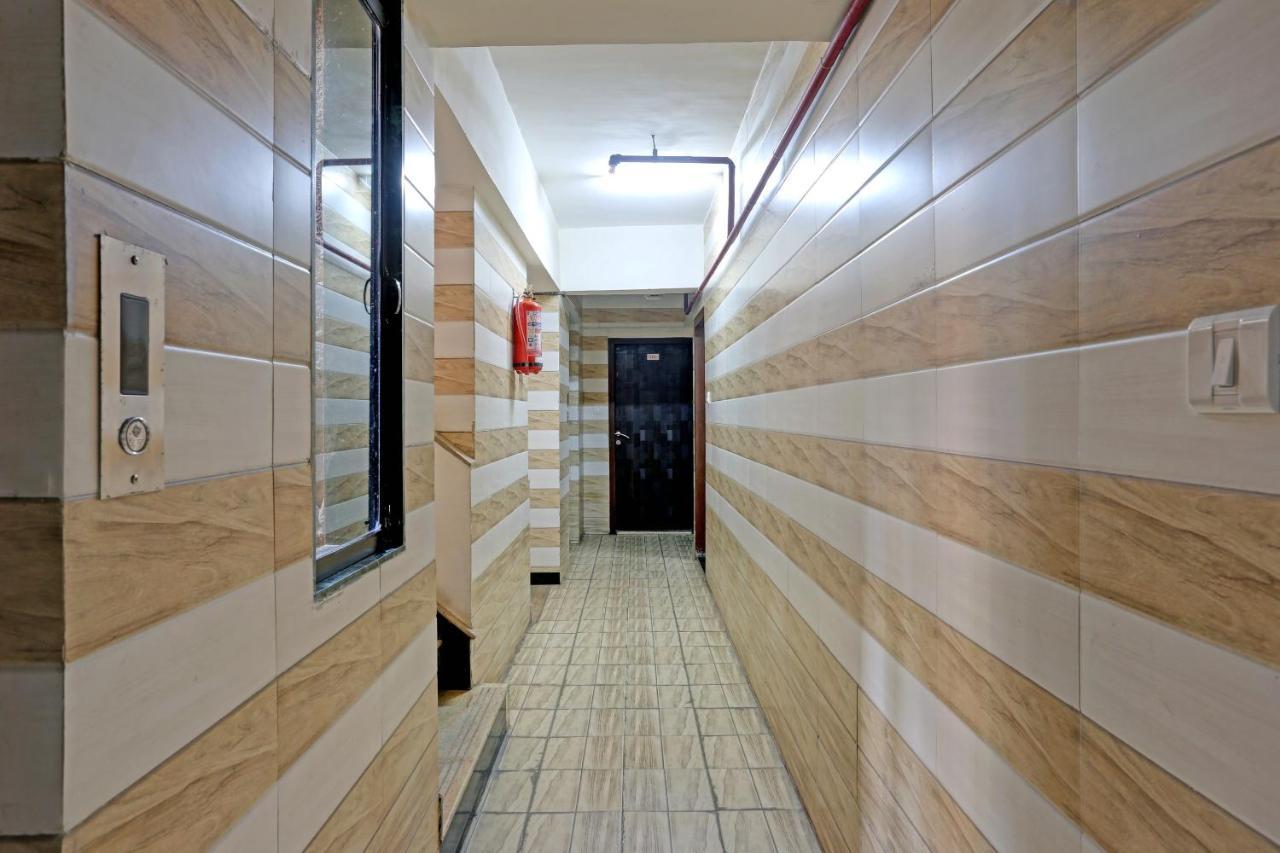 Capital O 79386 Hotel Emirates Mumbai Exterior foto